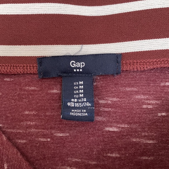 GAP Pencil Skirt - Picture 2 of 3